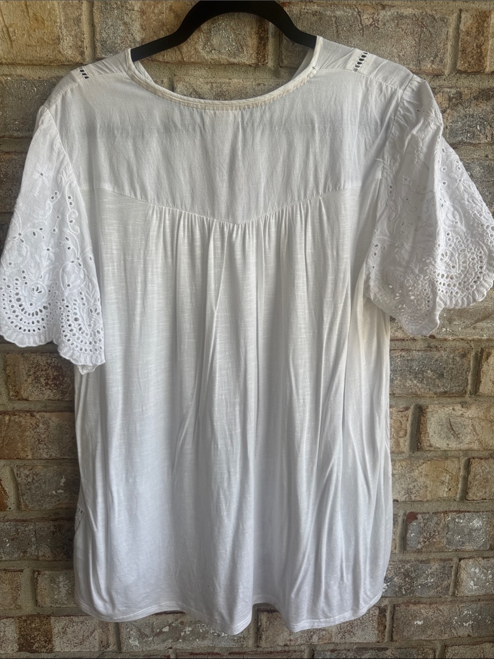 Knox Rose White Eyelet V‑Neck Cotton Blouse - Picture 4 of 6